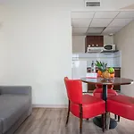 公寓式酒店 Appart'city Classic Centre 尼姆