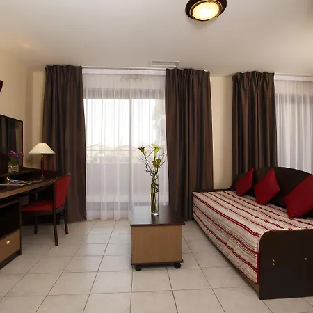 מלון דירות Appart'city Classic נים