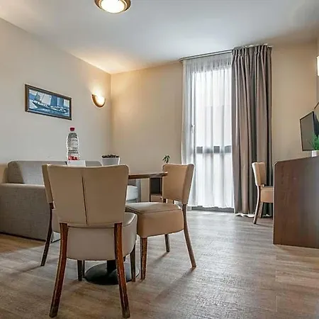 Aparthotel Appart'city Classic Centre Nimes