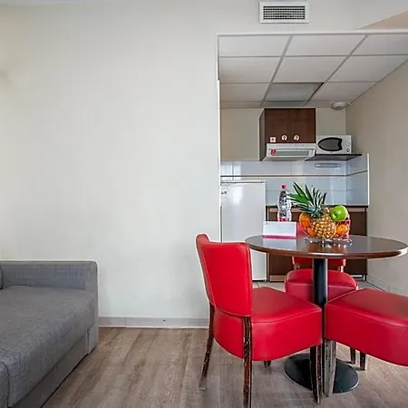 Aparthotel Appart'city Classic Centre Nimes