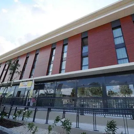 Aparthotel Appart'city Classic Centre Nimes