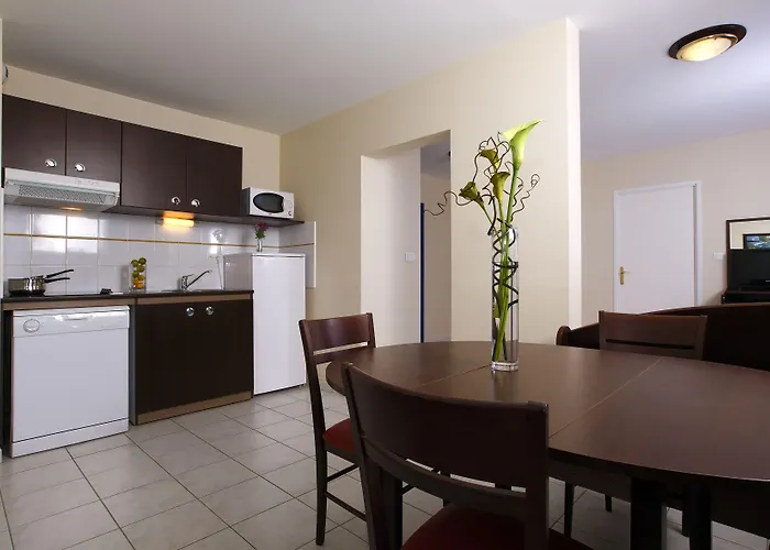 Appart'city Classic Centre Apartahotel Nimes