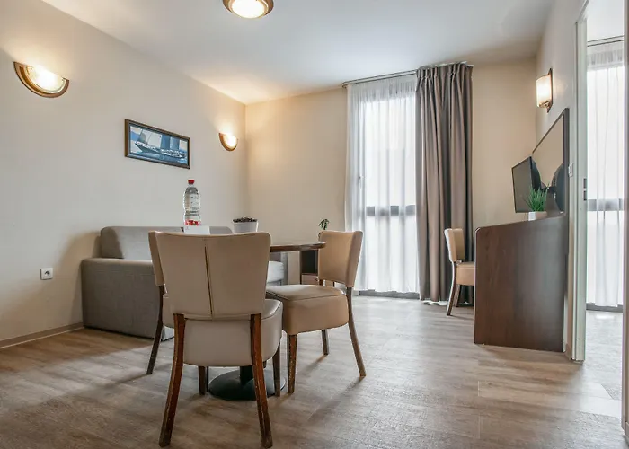 Appart'city Classic Centre Apartmanhotel Nîmes