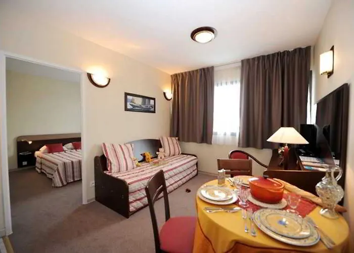 Appart'city Classic Centre 3* Nîmes